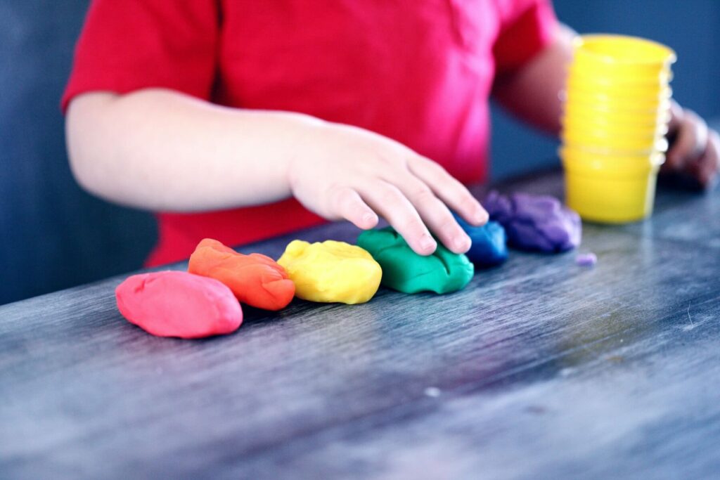 5 Ways to Maximize Your Toddler’s Absorbent Mind - Montessori West